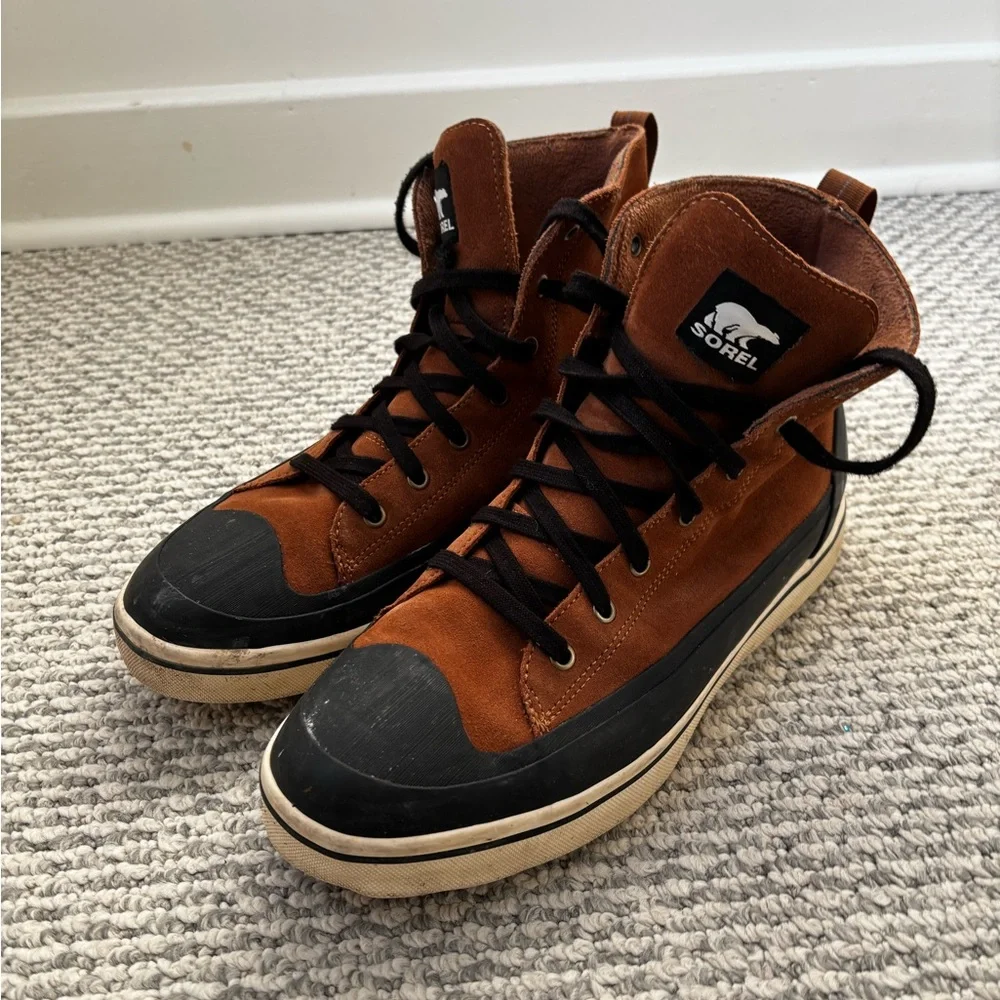 Sorel Metro Brown and Blue Winter Boots with Lace-Up Design and Suede Texture - Picture 2 of 7